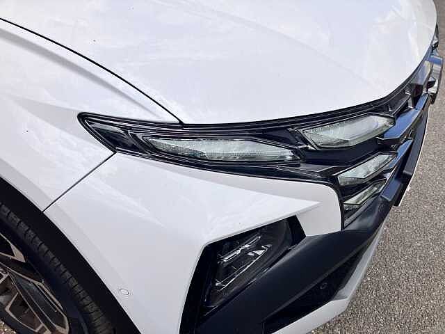 Hyundai TUCSON 1.6T Hybrid Ultimate 5dr Auto Serenity White