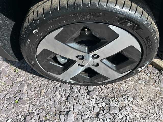 Hyundai INSTER 85kW 02 49kWh 5dr Auto Jungle Khaki