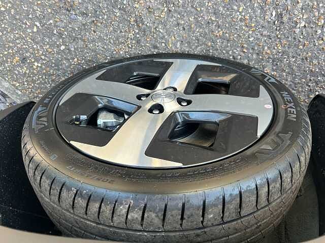 Hyundai INSTER 85kW 02 49kWh 5dr Auto Jungle Khaki