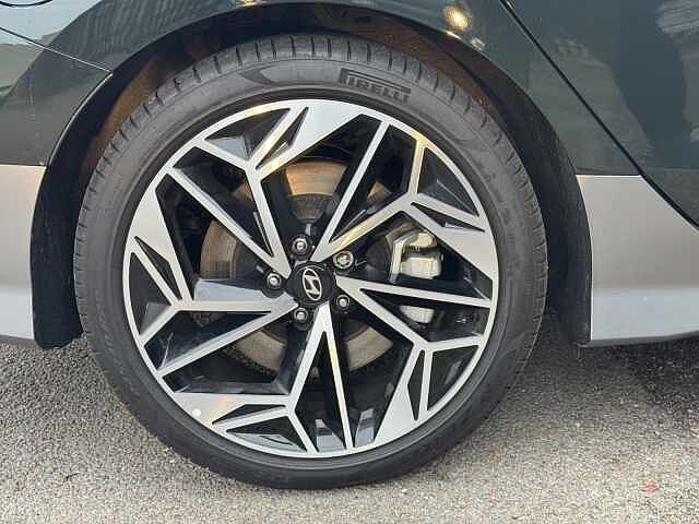 Hyundai Ioniq 6 168kW Premium 77kWh 4dr Auto