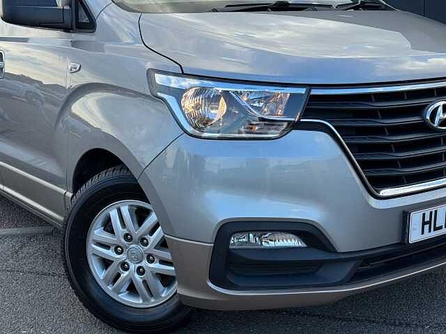 Hyundai i800 2.5 CRDi SE 5dr