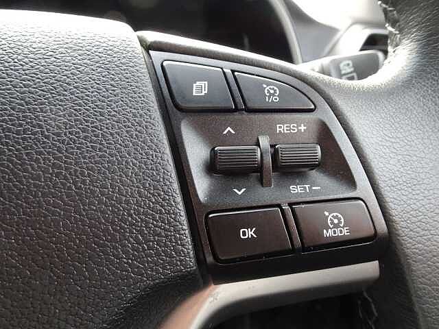 Hyundai TUCSON 1.6 CRDi 136 Premium 5dr 2WD DCT Stellar Blue