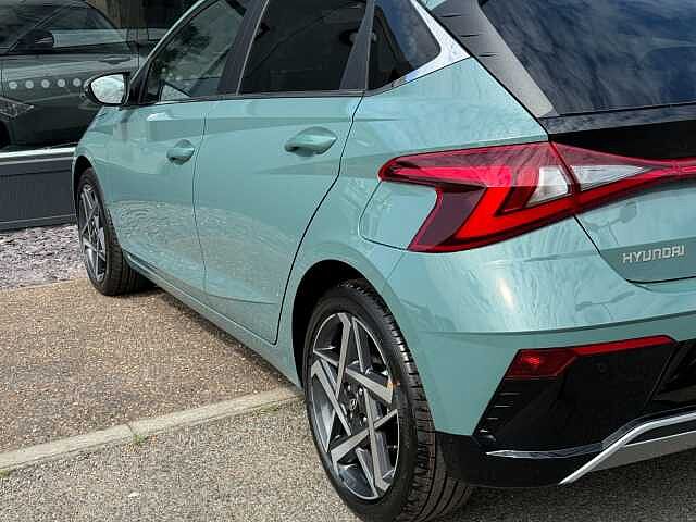 Hyundai I20 1.0T GDi Premium 5dr DCT Mangrove Green