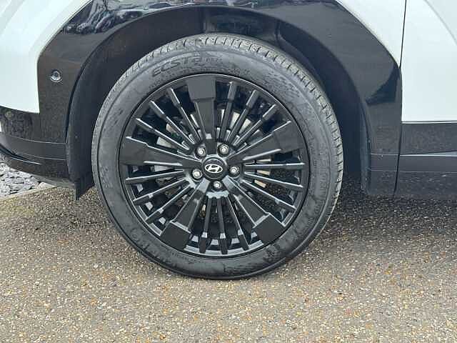 Hyundai SANTA FE 1.6 TGDi Hybrid Calligraphy 5dr Auto Creamy White