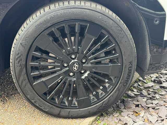 Hyundai SANTA FE 1.6 TGDi Hybrid Calligraphy 5dr Auto Creamy White