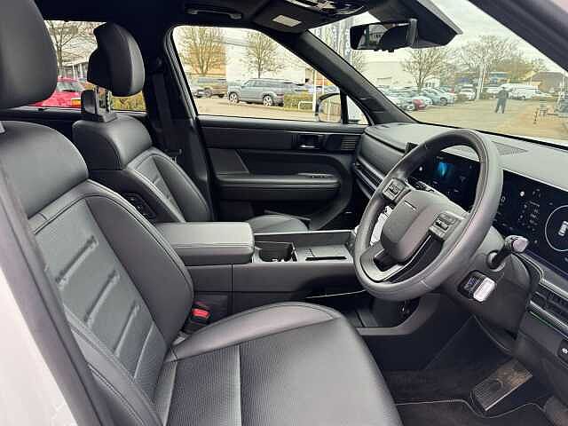 Hyundai SANTA FE 1.6 TGDi Hybrid Calligraphy 5dr Auto Creamy White