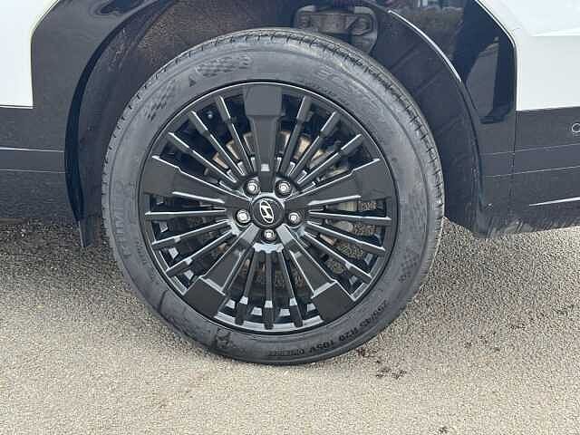 Hyundai SANTA FE 1.6 TGDi Hybrid Calligraphy 5dr Auto Creamy White