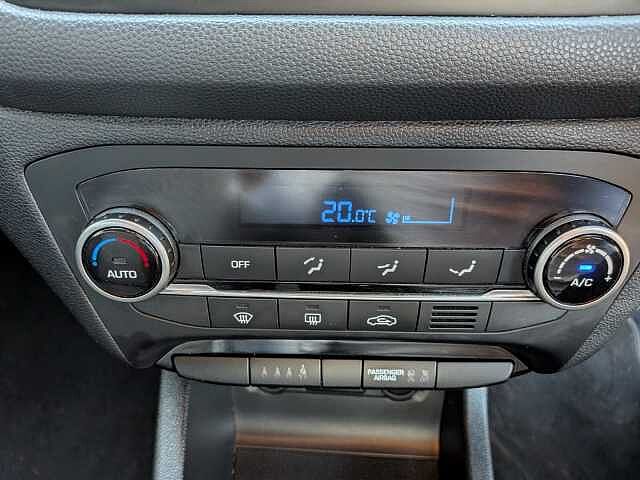 Hyundai i20 1.2 MPi Premium Nav 5dr
