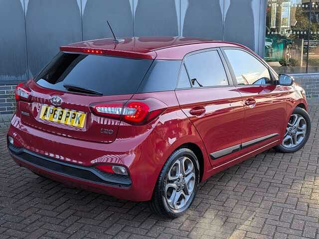 Hyundai i20 1.2 MPi Premium Nav 5dr