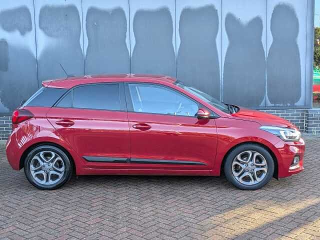 Hyundai i20 1.2 MPi Premium Nav 5dr