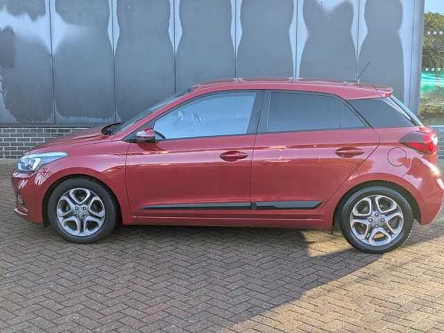 Hyundai i20 1.2 MPi Premium Nav 5dr