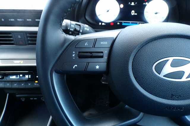 Hyundai BAYON 1.0 T-GDi Premium Euro 6 (s/s) 5dr Red