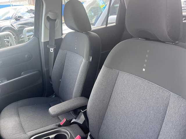 Hyundai INSTER Long Range 49kWh 02 Auto 5dr Black