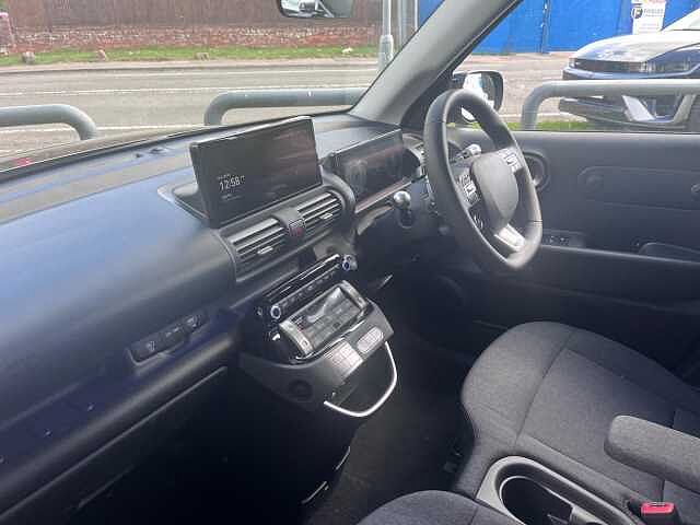 Hyundai INSTER Long Range 49kWh 02 Auto 5dr Black