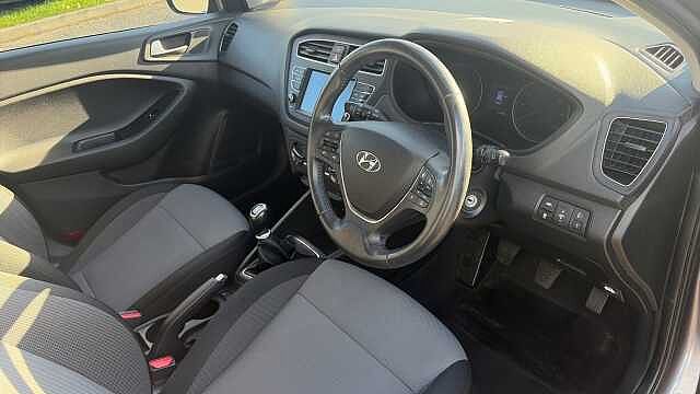 Hyundai i20 1.2 MPi Play 5dr Petrol Hatchback