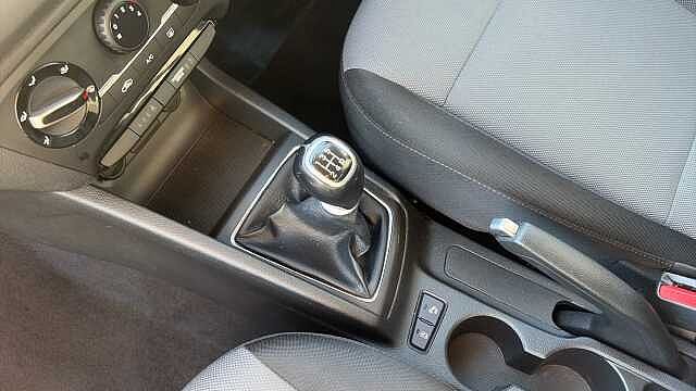 Hyundai i20 1.2 MPi Play 5dr Petrol Hatchback