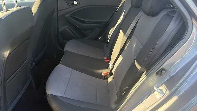 Hyundai i20 1.2 MPi Play 5dr Petrol Hatchback
