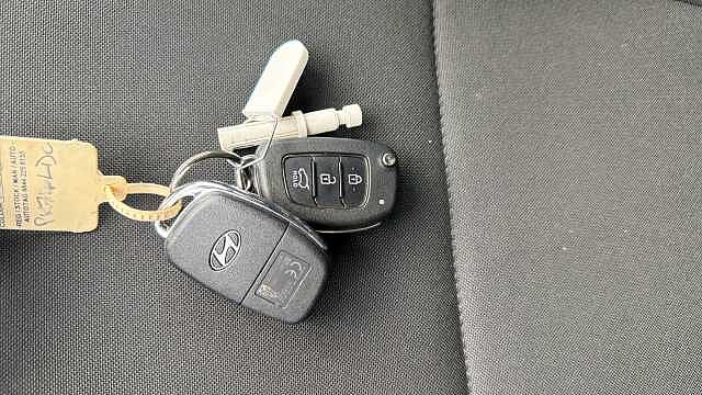 Hyundai BAYON 1.0 TGDi Premium 5dr DCT Petrol Hatchback Red