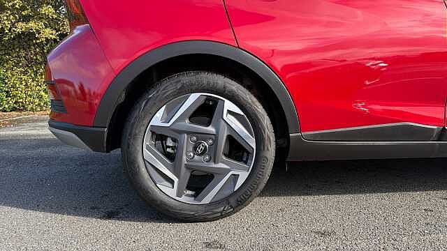 Hyundai BAYON 1.0 TGDi Premium 5dr DCT Petrol Hatchback Red