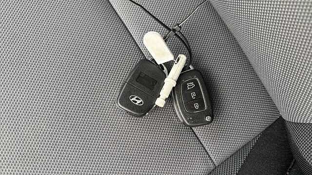 Hyundai i20 1.2 MPi Play 5dr Petrol Hatchback