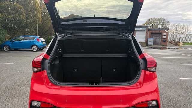 Hyundai i20 1.2 MPi Play 5dr Petrol Hatchback