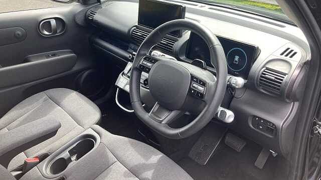 Hyundai INSTER 85kW 02 49kWh 5dr Auto Electric Hatchback