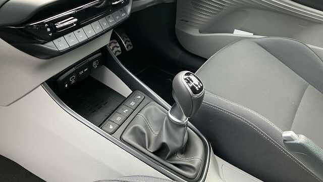 Hyundai BAYON 1.0 TGDi Ultimate 5dr Petrol Hatchback White