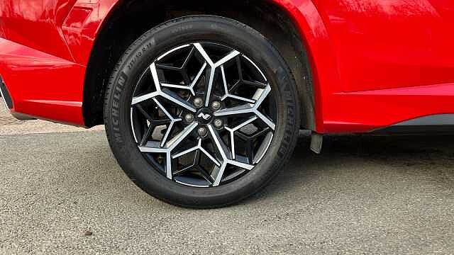 Hyundai TUCSON 1.6 TGDi Hybrid 230 N Line S 5dr 2WD Auto Hybrid Estate Red