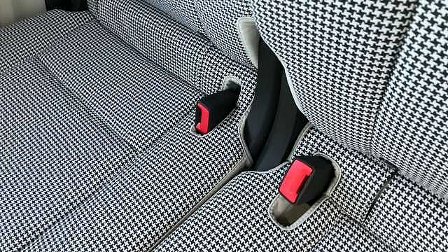 Hyundai INSTER 85kW 02 49kWh 5dr Auto Electric Hatchback Additional Special Solid - Jungle Khaki