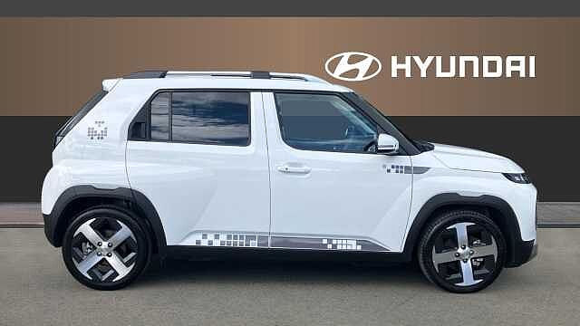 Hyundai INSTER 85kW 02 49kWh 5dr Auto Electric Hatchback Special Solid - Atlas White