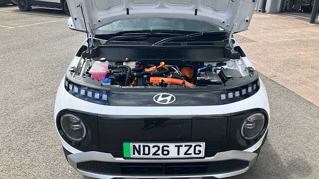 Hyundai INSTER 85kW 02 49kWh 5dr Auto Electric Hatchback Special Solid - Atlas White