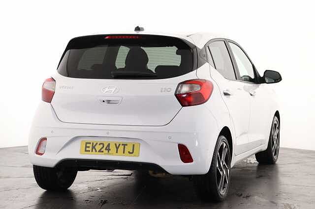 Hyundai I10 1.0 MPi Premium 5dr Auto Hatchback White