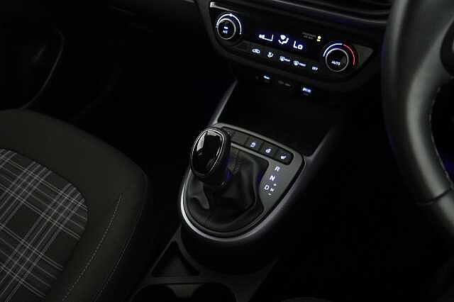 Hyundai I10 1.0 MPi Premium 5dr Auto Hatchback White