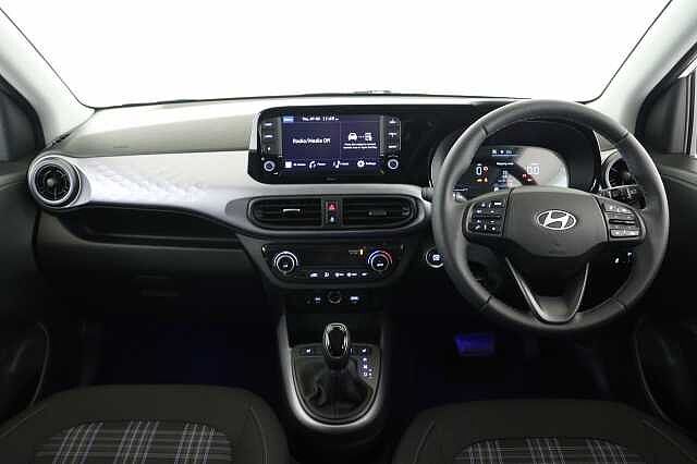 Hyundai I10 1.0 MPi Premium 5dr Auto Hatchback White