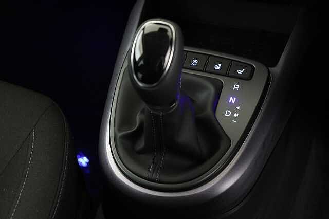 Hyundai I10 1.0 MPi Premium 5dr Auto Hatchback White