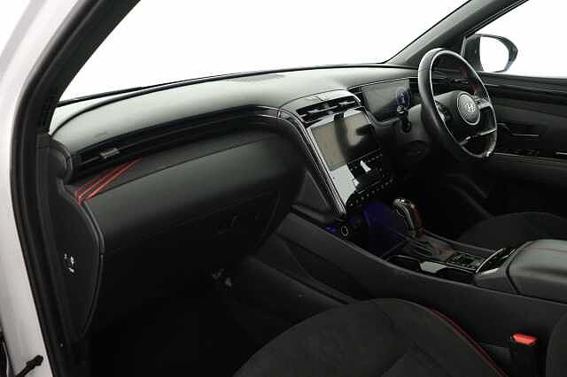 Hyundai TUCSON 1.6 TGDi 48V MHD 180 N Line S 5dr 4WD DCT Estate White