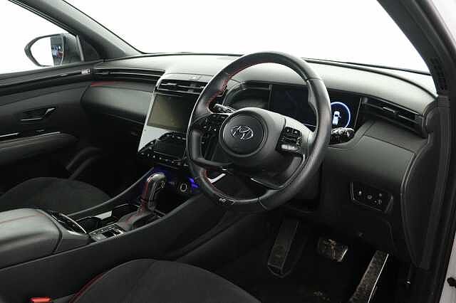 Hyundai TUCSON 1.6 TGDi 48V MHD 180 N Line S 5dr 4WD DCT Estate White