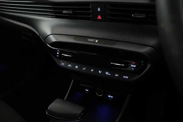 Hyundai I20 1.0T GDi Premium 5dr DCT Hatchback Black