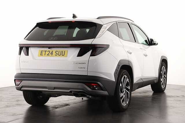 Hyundai TUCSON 1.6T Hybrid Ultimate 5dr Auto Estate White