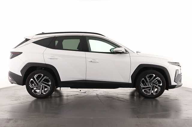 Hyundai TUCSON 1.6T Hybrid Ultimate 5dr Auto Estate White
