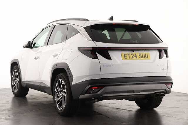 Hyundai TUCSON 1.6T Hybrid Ultimate 5dr Auto Estate White