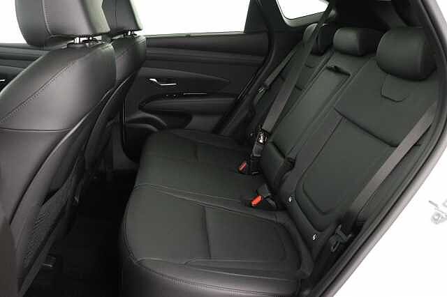 Hyundai TUCSON 1.6T Hybrid Ultimate 5dr Auto Estate White