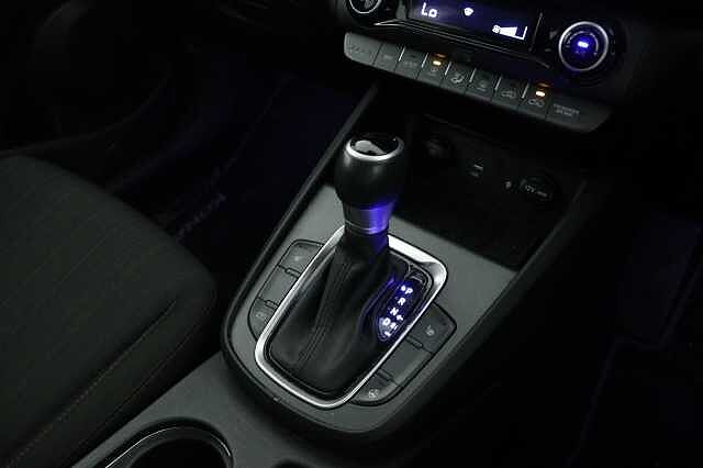 Hyundai KONA 1.6 GDi Hybrid Premium 5dr DCT Hatchback Black