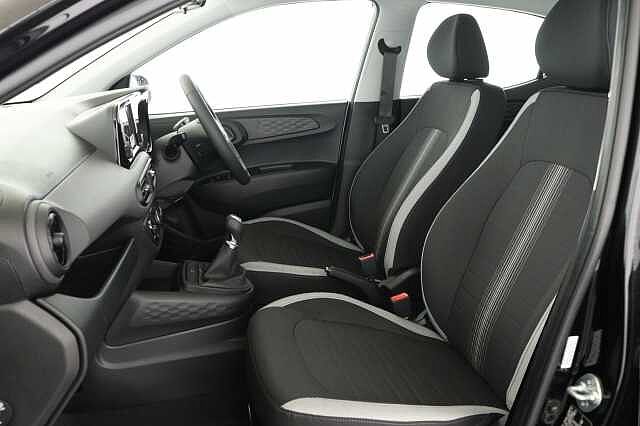 Hyundai I10 1.0 [63] Advance 5dr [Nav] Pearl - Phantom black