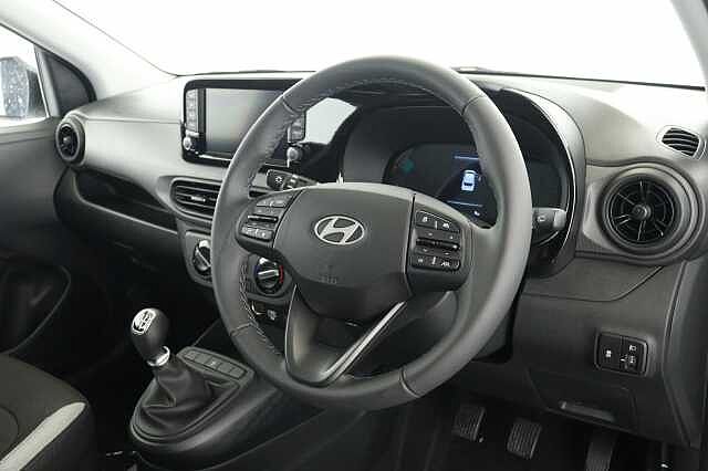 Hyundai I10 1.0 [63] Advance 5dr [Nav] Pearl - Phantom black