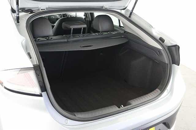 Hyundai IONIQ 1.6 GDi Hybrid Premium SE 5dr DCT Silver