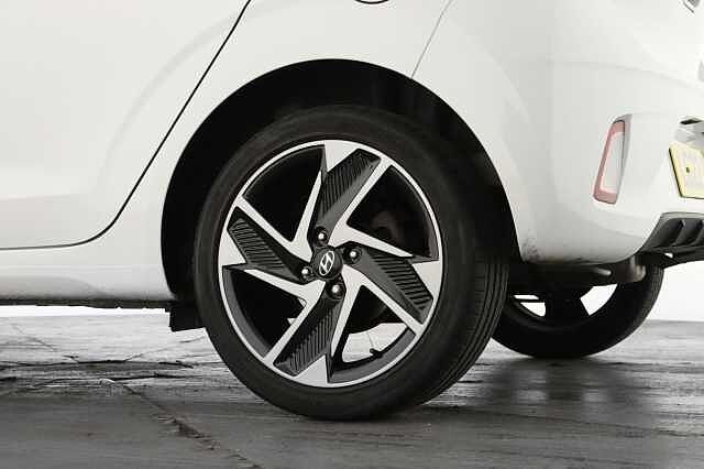 Hyundai I10 1.0 MPi Premium 5dr Special solid - Polar white