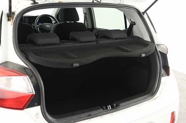 Hyundai I10 1.0 MPi Premium 5dr Special solid - Polar white