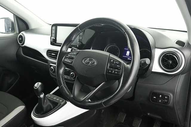 Hyundai I10 1.0 MPi Premium 5dr Special solid - Polar white