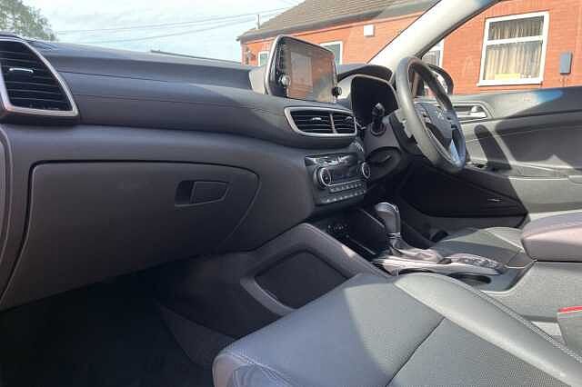 Hyundai TUCSON 2.0 CRDi 48Volt MHEV Premium SE 5dr 4WD DCT Red